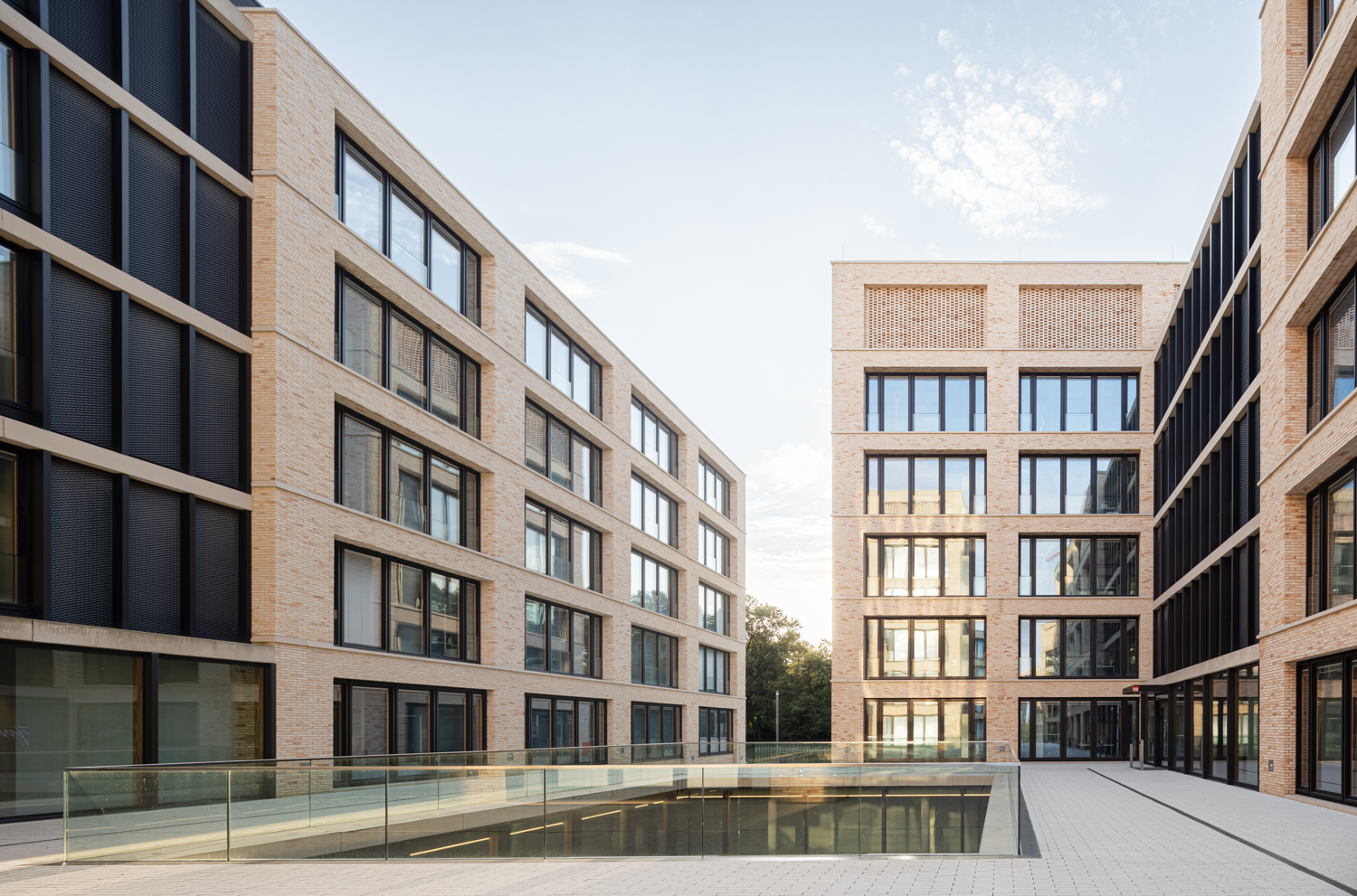 W&W Gruppe Campus Architekturfotografie Ludwigsburg Ken Wagner Fensterfassaden