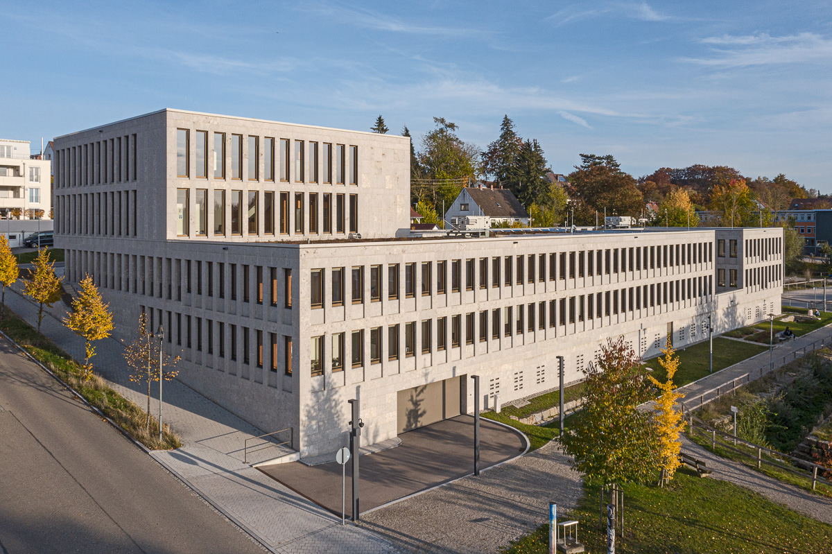 Drohneaufnahme vom Amtsgericht in Günzburg bei München - Drohne - Luftbild