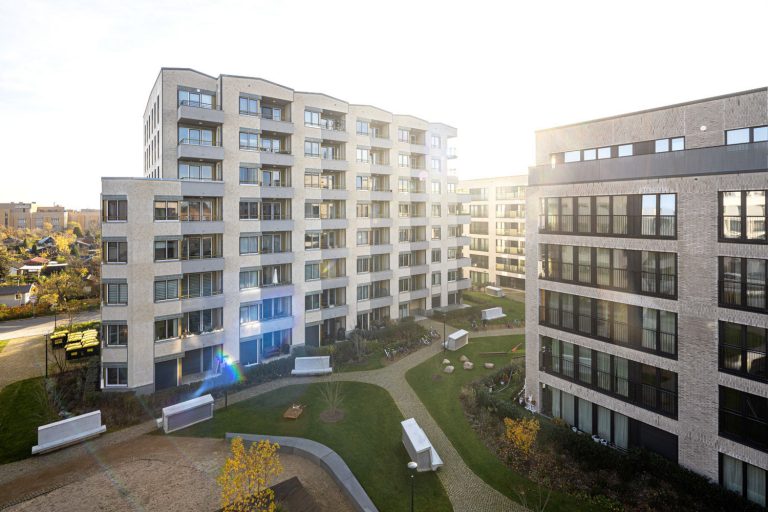 Maximilian Quartier in Berlin - Architekturfotografie in Berlin im Mittagslicht